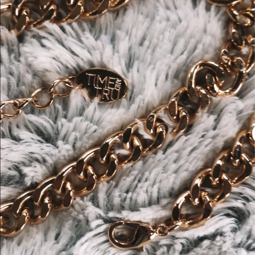 Gold Chain - Picture 6 of 6